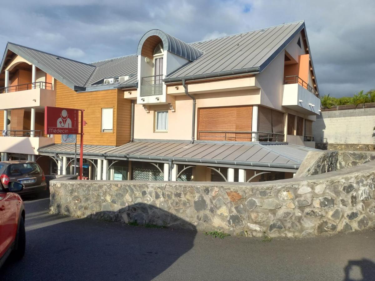 Bel Appartement Avec Terrasse Proche Des Plages Saint-Gilles Les Bains Exterior photo