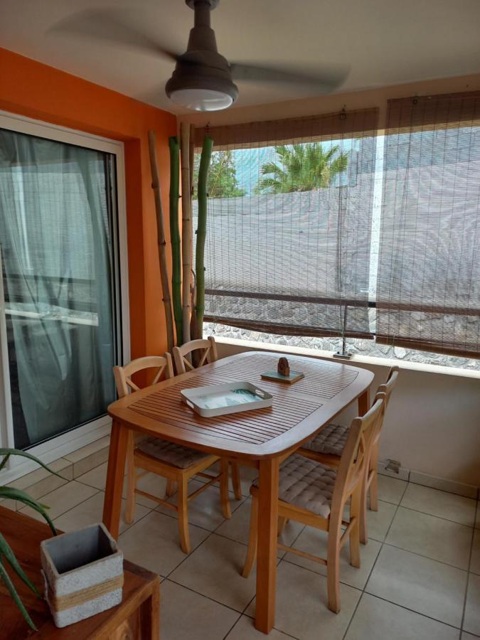 Bel Appartement Avec Terrasse Proche Des Plages Saint-Gilles Les Bains Exterior photo